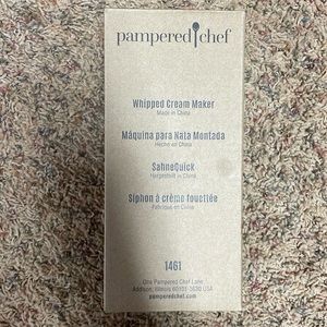 Pampered Chef whipped cream maker NEW